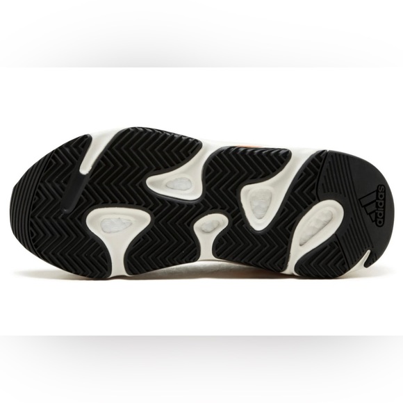 Like New YEEZY Wave Runners - Picture 7 of 9